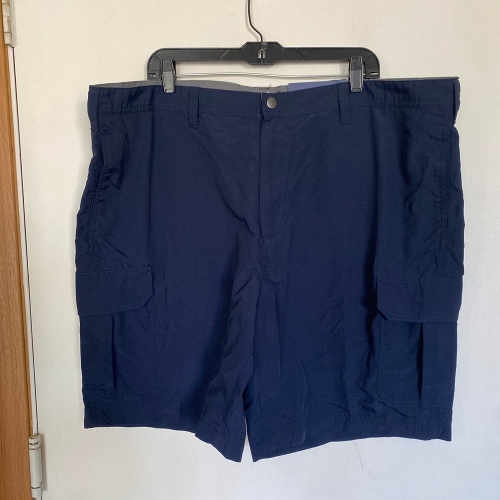 New with tags croft and borrow 44 men’s chino shorts navy blue moisture wicking